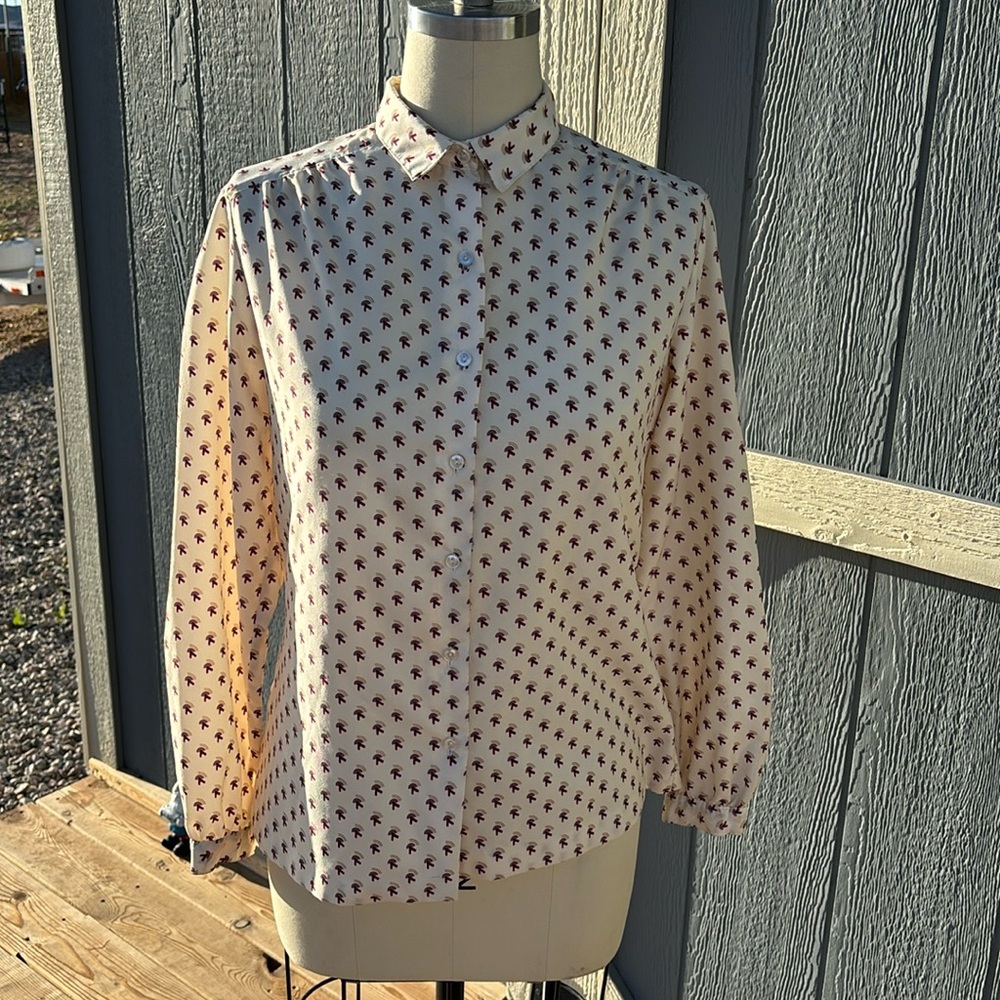 Vintage panther cream blouse with pattern